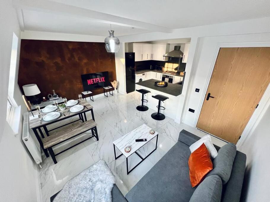 2 Bed Harbourside Penthouse With Hot Tub & Stunning Roof Terrace Leilighet Weymouth Eksteriør bilde